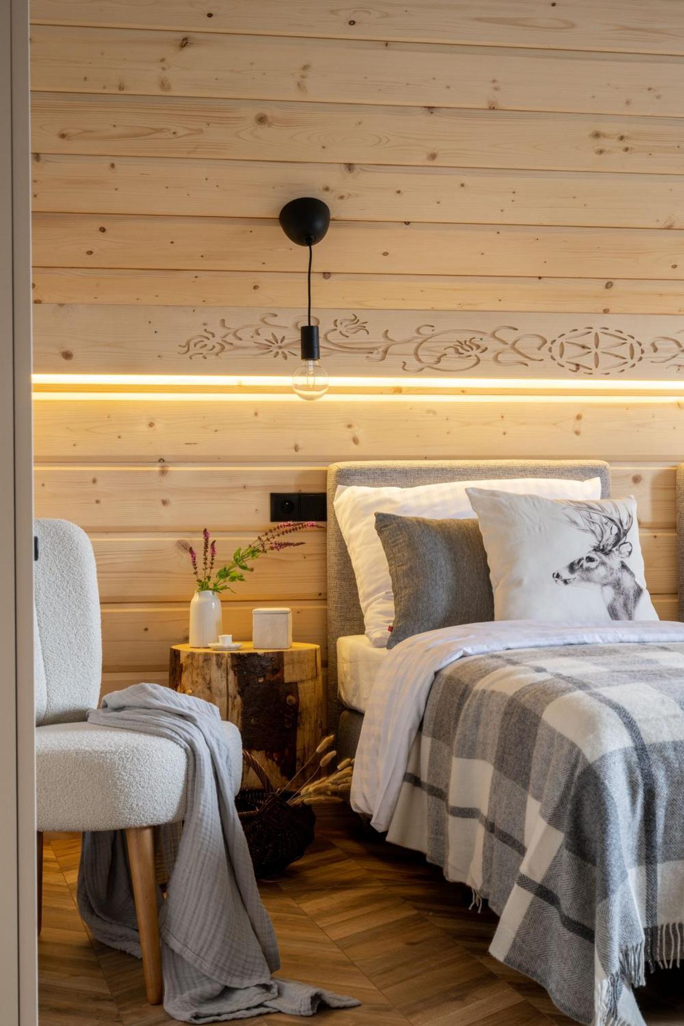 Milove Farm stay *